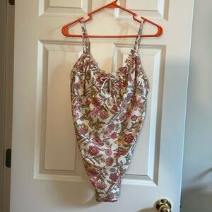 Old Navy Ruffle top bathing suit